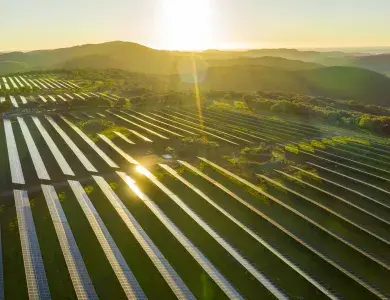 Panneaux solaires et soleil