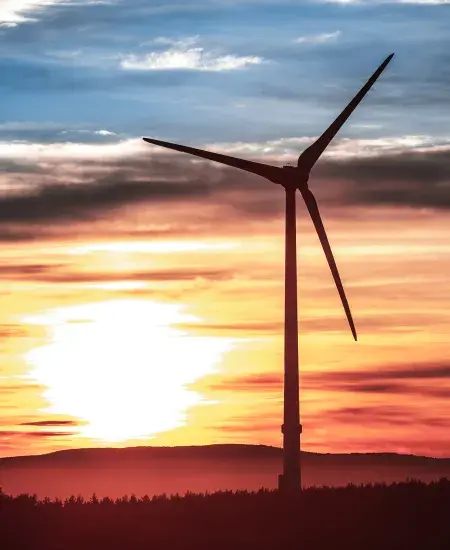 Eolienne, couché de soleil