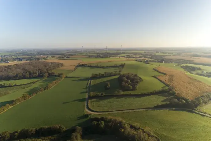 Parc éolien de Plouguin vu du ciel