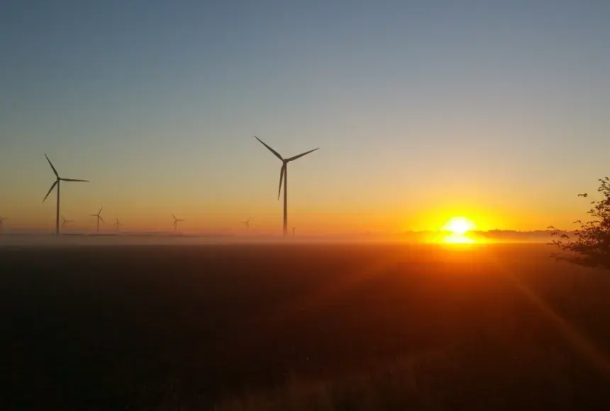 Louville-la-Chenard parc éolien